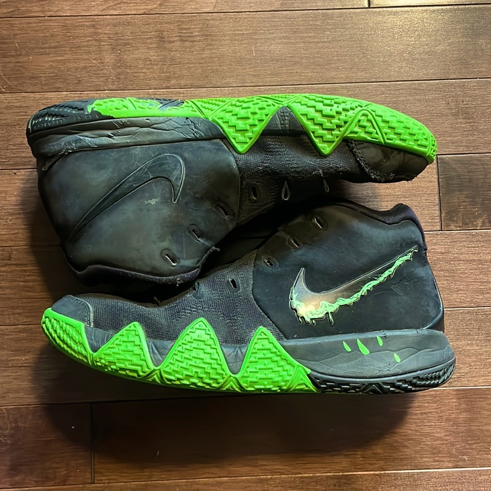 Nike kyrie Halloween size 6.5 US